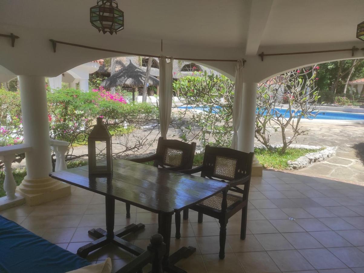 2livu Watamu